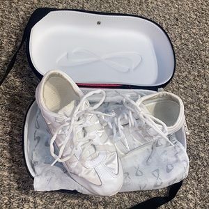 Nfinity evolution cheer shoes